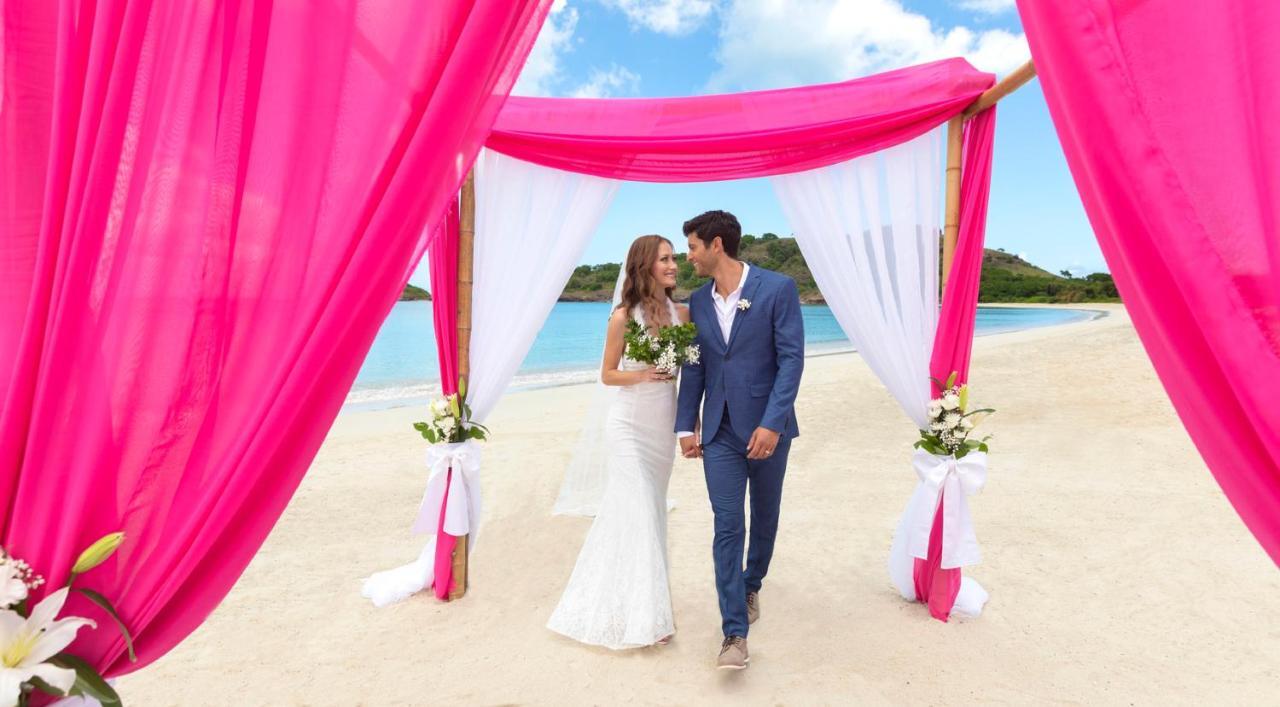 รอยัลตัน อันติกวา รีสอร์ต แอนด์ สปา - ออลอินคลูซีฟ Hotel Five Islands Village ภายนอก รูปภาพ